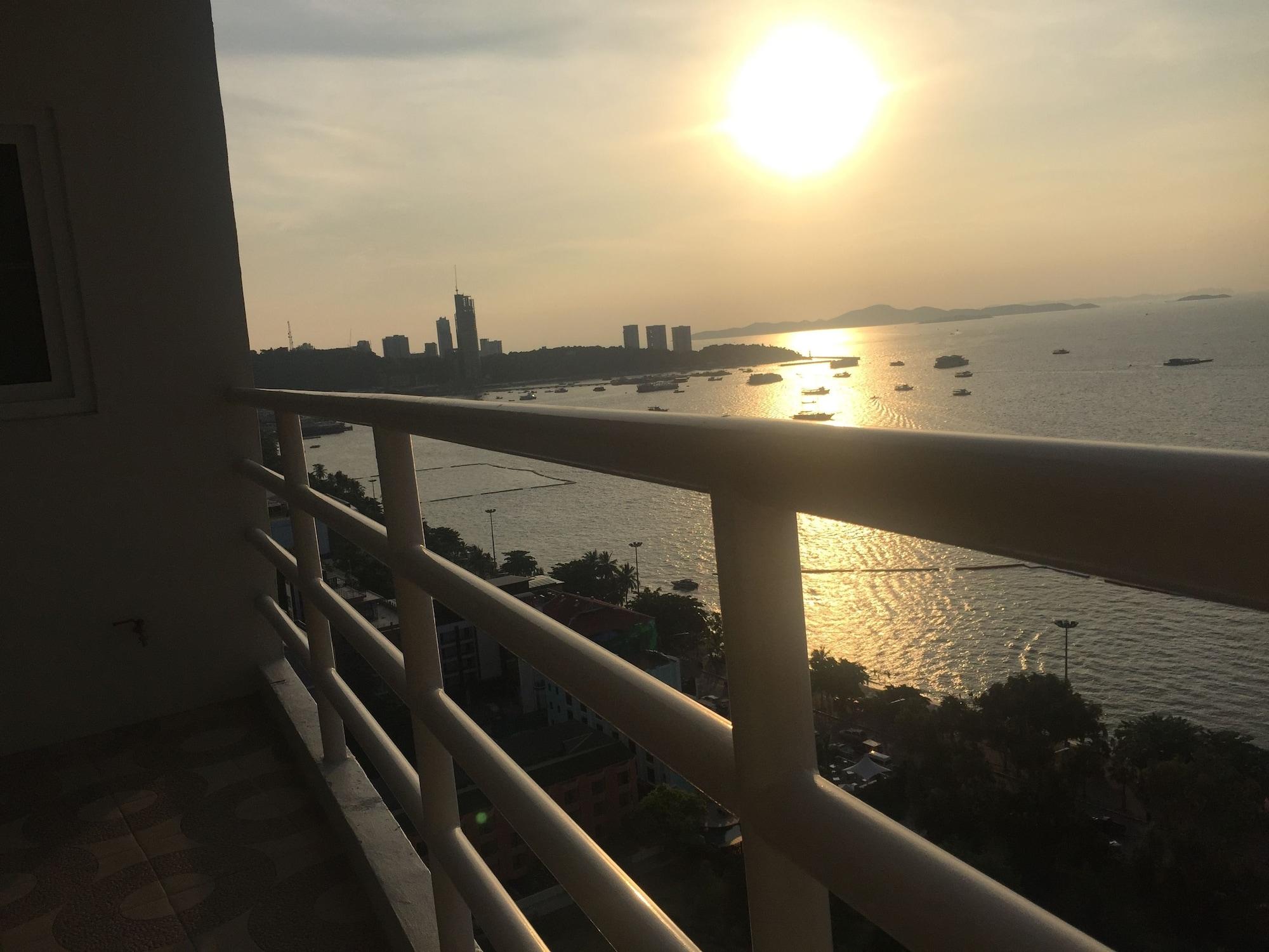 View Talay 6 Condominium By Honey Pattaya Buitenkant foto