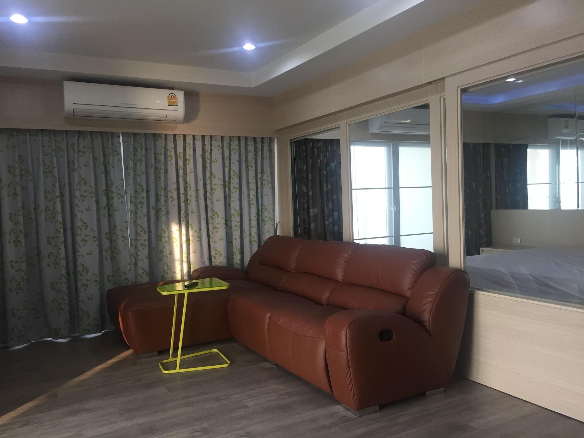 View Talay 6 Condominium By Honey Pattaya Buitenkant foto