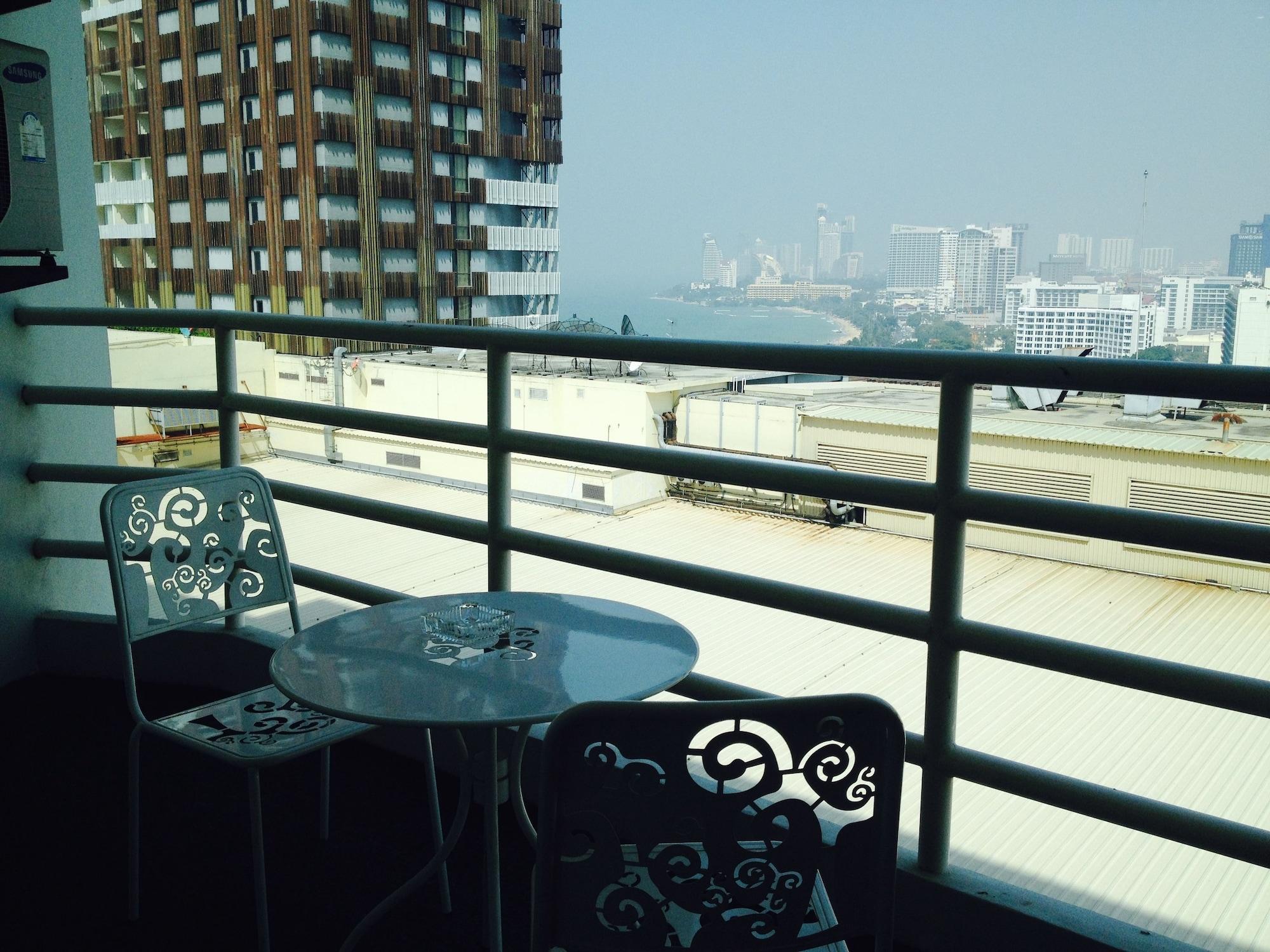 View Talay 6 Condominium By Honey Pattaya Buitenkant foto
